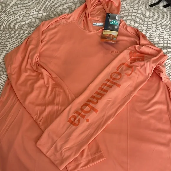 NWT Columbia Omni shade hooded Sun Tee - Picture 1 of 4